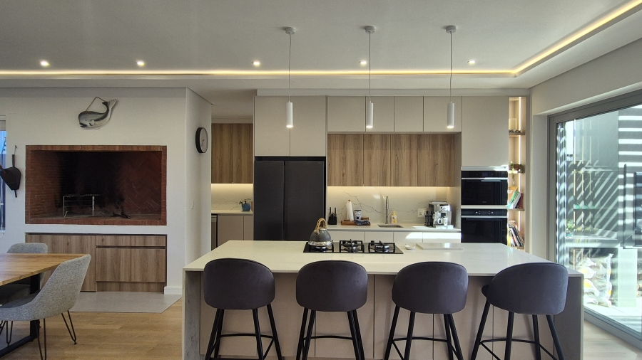 4 Bedroom Property for Sale in Sandown Western Cape